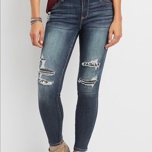 Ladies XL Maurice’s Distressed Jeggings NWT